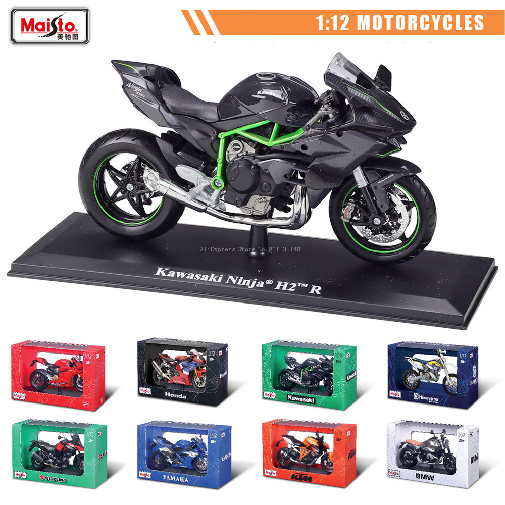 Model Kit Yamaha - Maisto 1:12 BMW Kawasaki Suzuki Yamaha